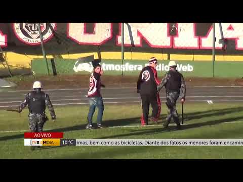 Minuto Bom Dia - Torcedores invadem o gramado na partida entre Ypiranga x Joinville