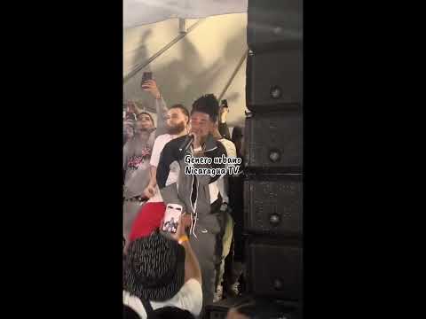 HADES FT BLACKINNY cantan GOLPE DE ESTADO en NEMESIO CANALES, desde la Metro hasta la celda de CHIMI