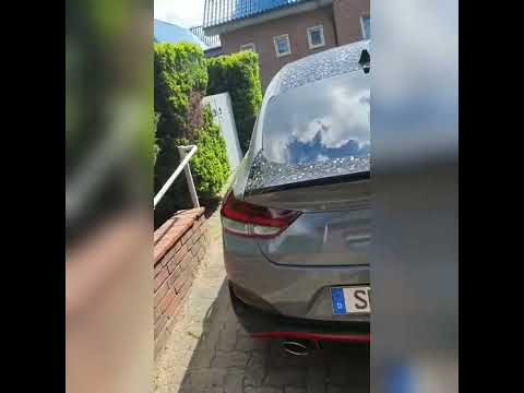 Mein i30N mit Forget Carbon folie