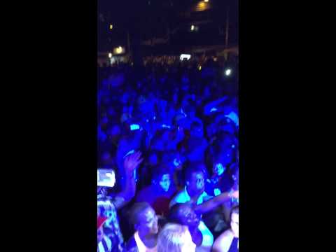 Neguinho do kaxeta - 157 consiente - bone e san