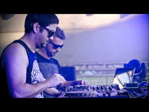 Plastic Robots - I Want Music (Original Mix)