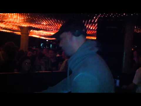 BOBBY BURNS @ ADE WALL Recordings part 3