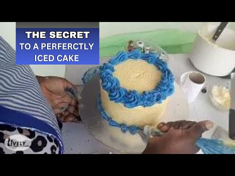 How to Ice a Cake Like a Pro | A Beginner's Guide