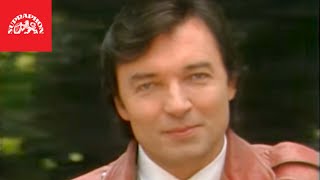 Videoklip: Karel Gott - Oheň v sobě máš s textom piesne Videoklip Karel Gott - Oheň v sobě máš s textom piesne