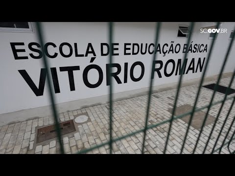 Em Vargem Bonita, governador entrega obras de reforma e ampliação de escola destruída em 2020