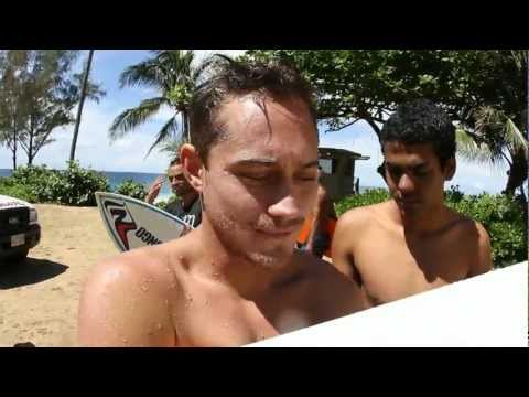 BLIND SURFER DEREK RABELO SURFING PIPE.mov