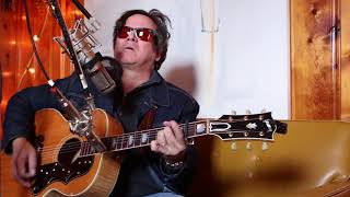 Grant Lee Phillips: Walk In Circles | Yellow Couch Sessions