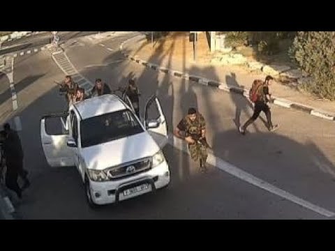 תיעוד חדש מ-7/10: הצעירות שניצלו, האב ובנו שנקלעו למארב