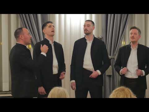 Klapa Bošket - Svršit će mladost moja