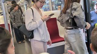 Un dia en El streetcart en la ciudad de Toronto