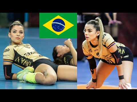 Brazilian Volleyball Star Key Alves Posts Bikini Pics