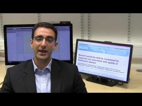 Reward sensitivity deficits modulated by dopamine are associated with apathy in Parkinson’s disease