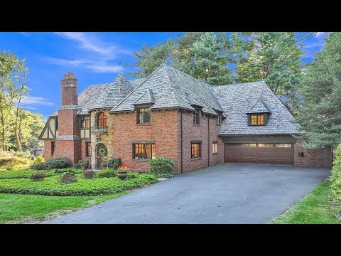 Inside $1,100,000 House For Sale In   Worcester, Massachusetts   ,// Real Estate In US