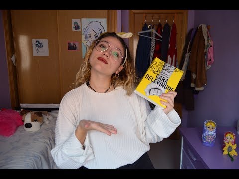 Reseña de Mirror, Mirror y la infancia de Cara Delevingne