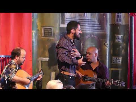 Diogo Rocha - "Deste-me um beijo e vivi" (João Dias / Alfredo Duarte)