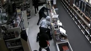 Houston Gun Store Heist | Thieves Steal 50+ Weapons [CAUGHT ON TAPE]