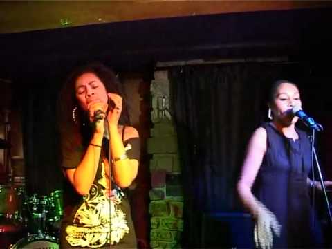 Yaz Alexander & Annie M Live @ Scruffy Murphys, Birmingham UK Part 1