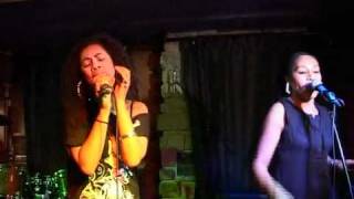 Yaz Alexander & Annie M Live @ Scruffy Murphys, Birmingham UK Part 1