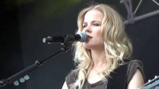 Ilse DeLange - We're Alright @ Bevrijdingsfestival Wageningen 2011