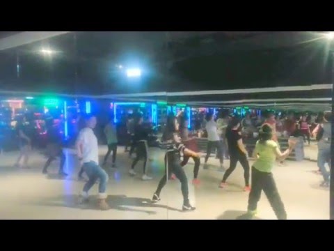 f(x)團體的"4 walls" - Peko老師