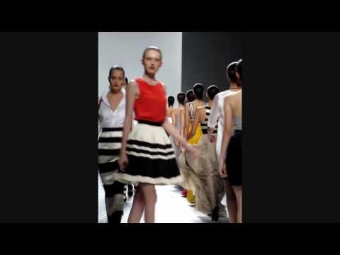 ELLE Fashion Week  2010 - VATIT ITTHI
