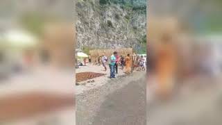 prendono-il-sole-nell-area-a-rischio-crollo-allontanati-dalla-municipale