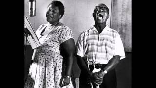 You Won&#39;t Be Satisfied - Ella Fitzgerald &amp; Louis Armstrong (1946)