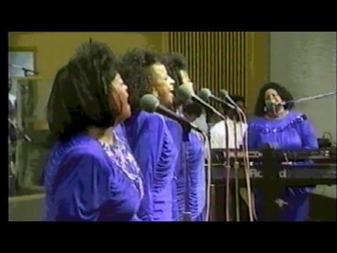 THE CLARK SISTERS - LIVE IN DETROIT
