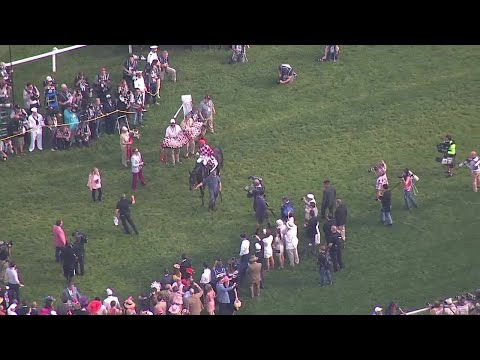 Serengeti Empress wins the 145th Kentucky Oaks