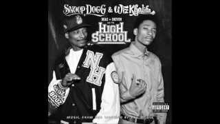 Snoop Dogg &amp; Wiz Khalifa feat. Juicy J - Smokin On