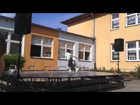 Występ z okazji Dnia dziecka sp nr 34