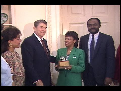 President Reagan's Photo Opportunities on April 21-23, 1987