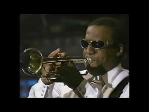 Larry Graham And Graham Central Station - Dance To The Music