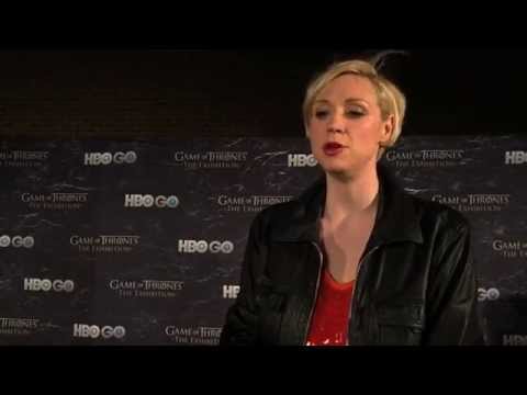 afbeelding Game of Thrones Season 4: Gwendoline Christie Remembers the Fallen (HBO)