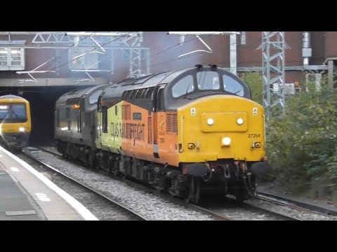 Colas 37254 'Cardiff Canton' and 37057 thrash through Walsall - 31/10/19