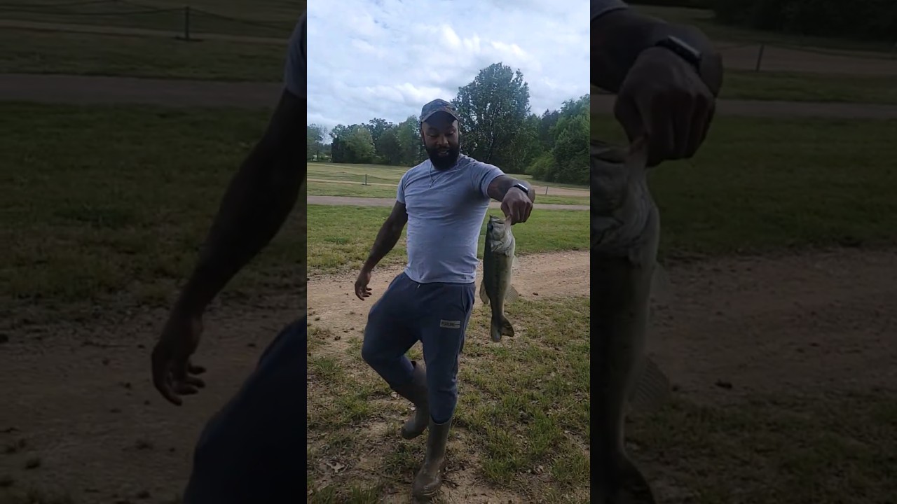 Just pull out a #Slabbbb! #DeeDidIt #FishingAndFinances #OffTheBank #CoachGatewood