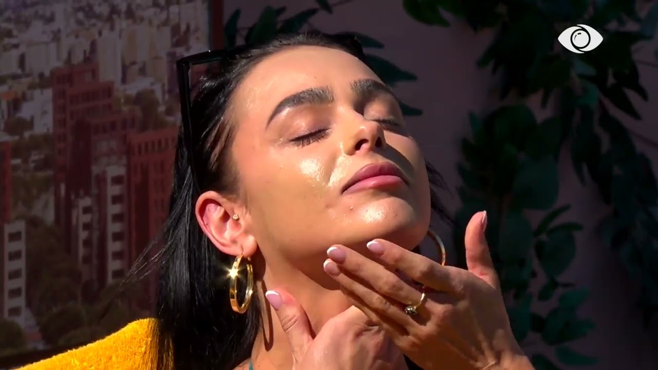 Nis sfida, Egli realizon e para reklamën