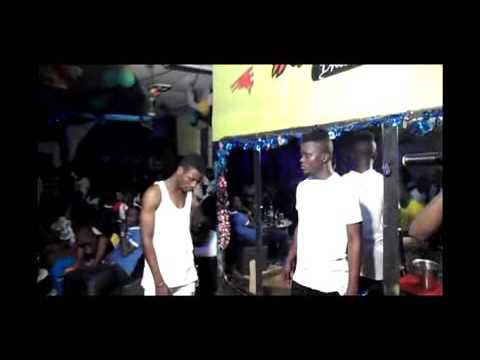 DJ SERPICO EN ATTAQUE AVEC SON ÉLÉMENT