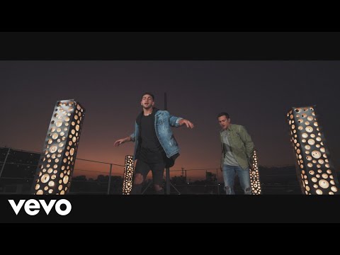 Chenzo y Dezz - Estela
