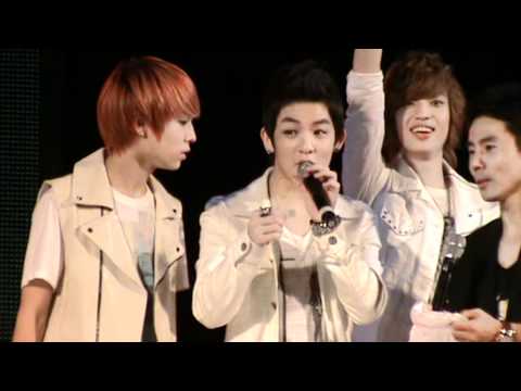 111002 Teen Top @ Lotte World - Celebrating Chunji's Birthday