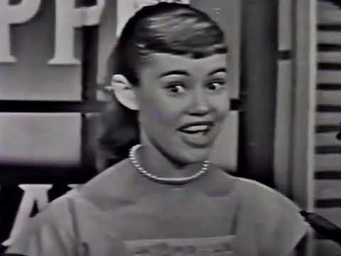 Roberta Shore ft. The Lennon Sisters singing Pink Shoelaces  -  The Lawrence Welk Show (1959)