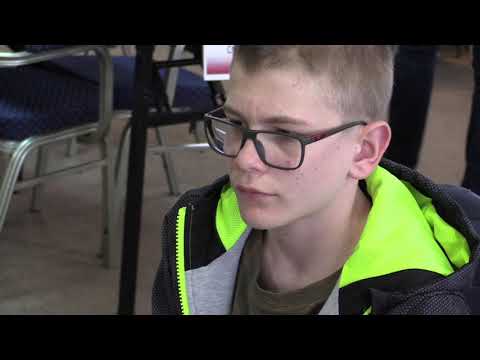 CH16 1.10.  Šándor Martin - Mézes Kristóf ½ - ½