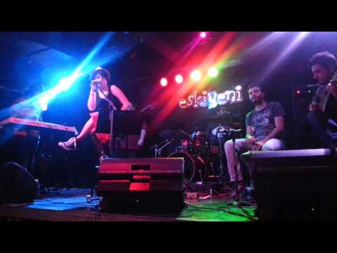 Cakustik-Irmak - Herşey Bu Evde (Jehan Barbur)