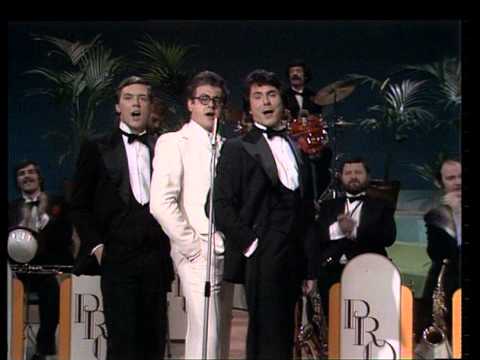 TOPPOP: Pasadena Roof Orchestra - Singin In The Rain