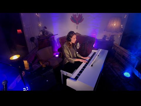 Lara Hulo - Bereit für diese Reise (Live at Isas Nest Hamburg)