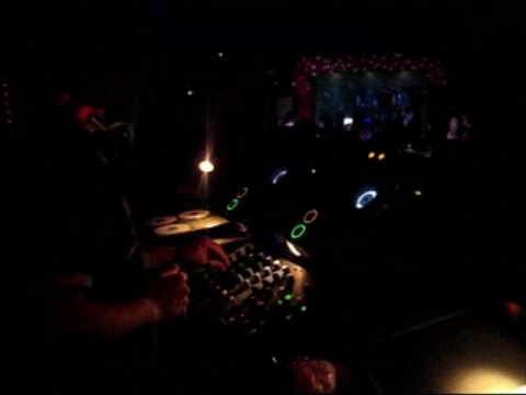 DJ TrAsGo en Sunflowers antigua Virtual