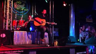 Lee Brice - The Fiddle And Steel Guitar Bar (Live)