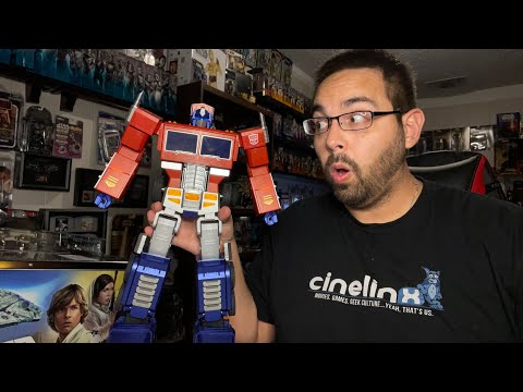 Robosen's Elite Optimus Prime | Review
