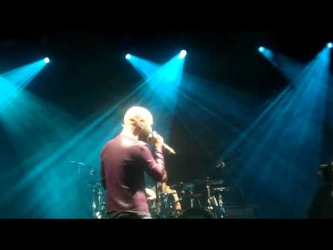 Negramaro 22 11 2013 Montichiari Brescia Nuvole e Lenzuola