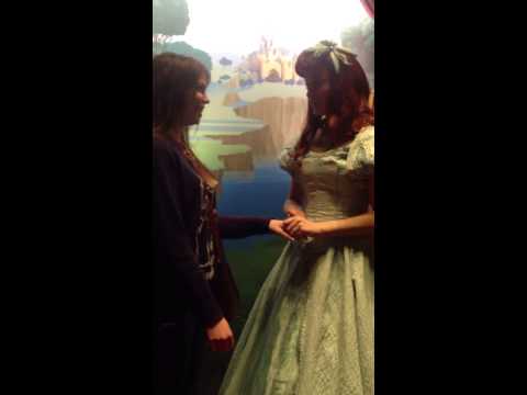 Video del Pabellón de Princesas en Disneyland® Paris, con vistas y personajes de Disney